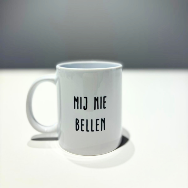 Mok "Mij nie bellen"